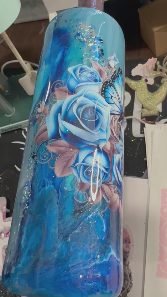 20 oz Tumbler – Blue Roses